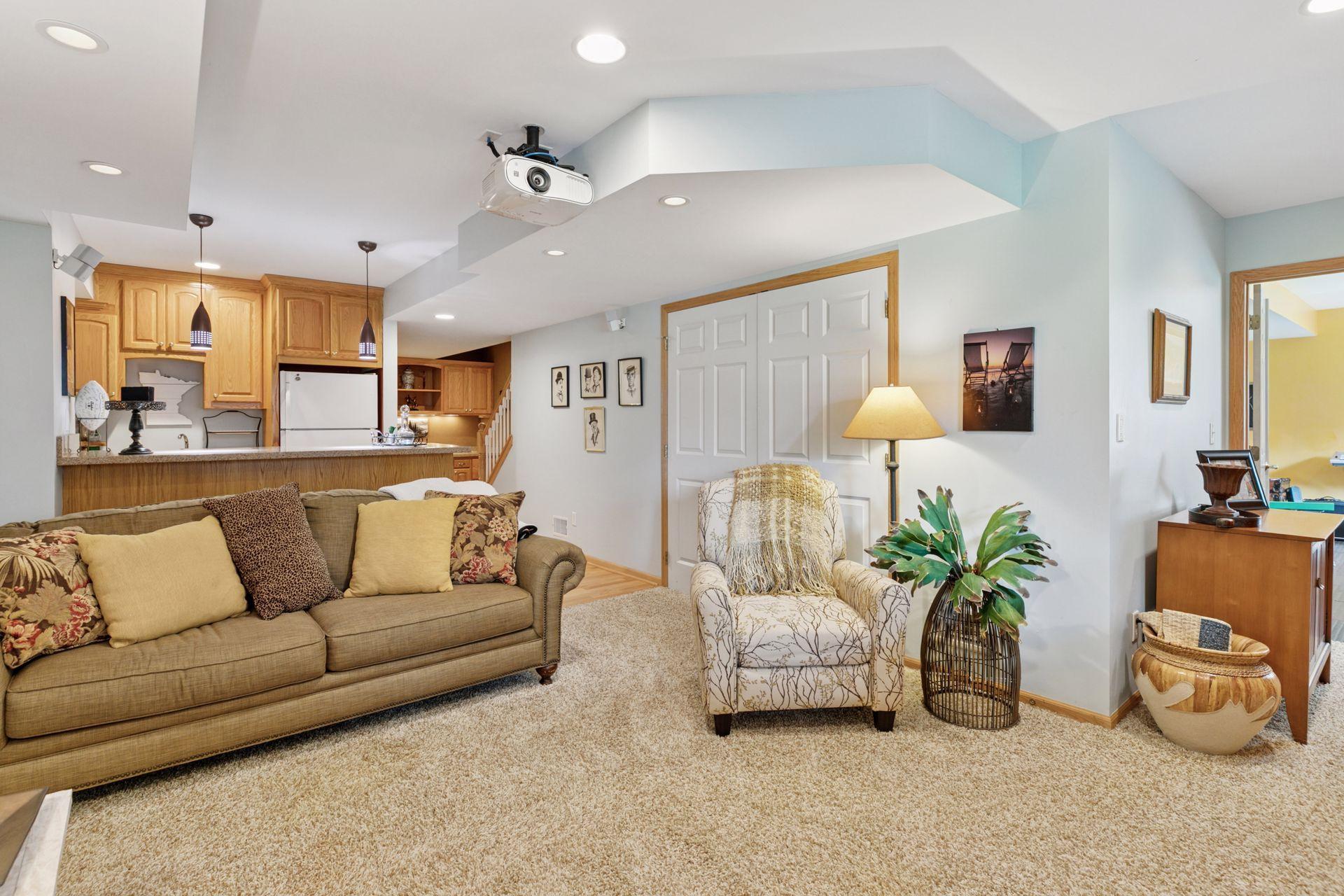 Chaska, Minnesota, 55318, United States, 4 Bedrooms Bedrooms, ,3 BathroomsBathrooms,Residential,For Sale,1947904