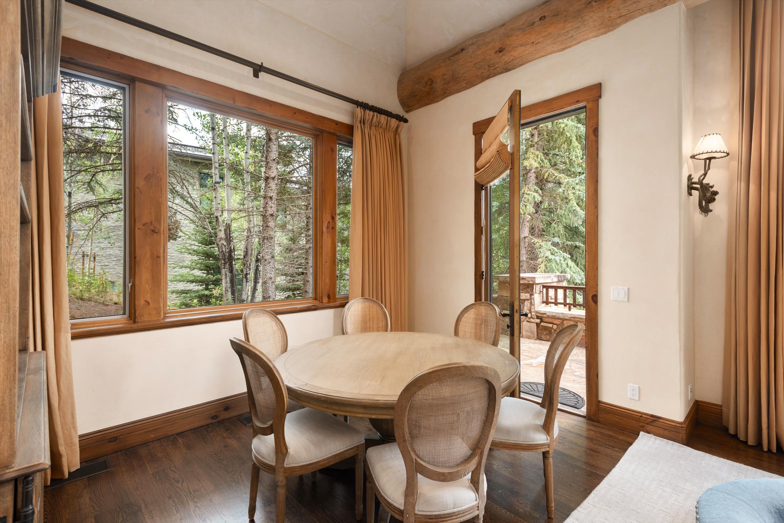  Prestigious Willoughby Way Mountain Home - 物件實景