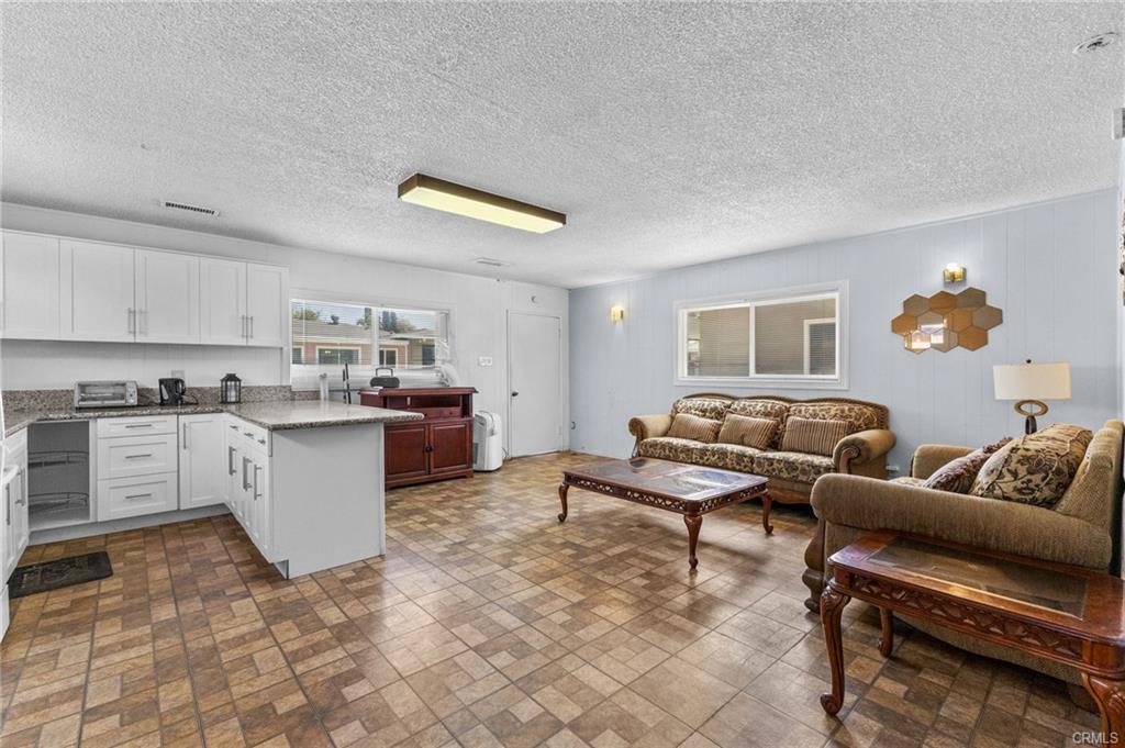 Compton, California, 90221, United States, 3 Bedrooms Bedrooms, ,2 BathroomsBathrooms,Residential,For Sale,1922771