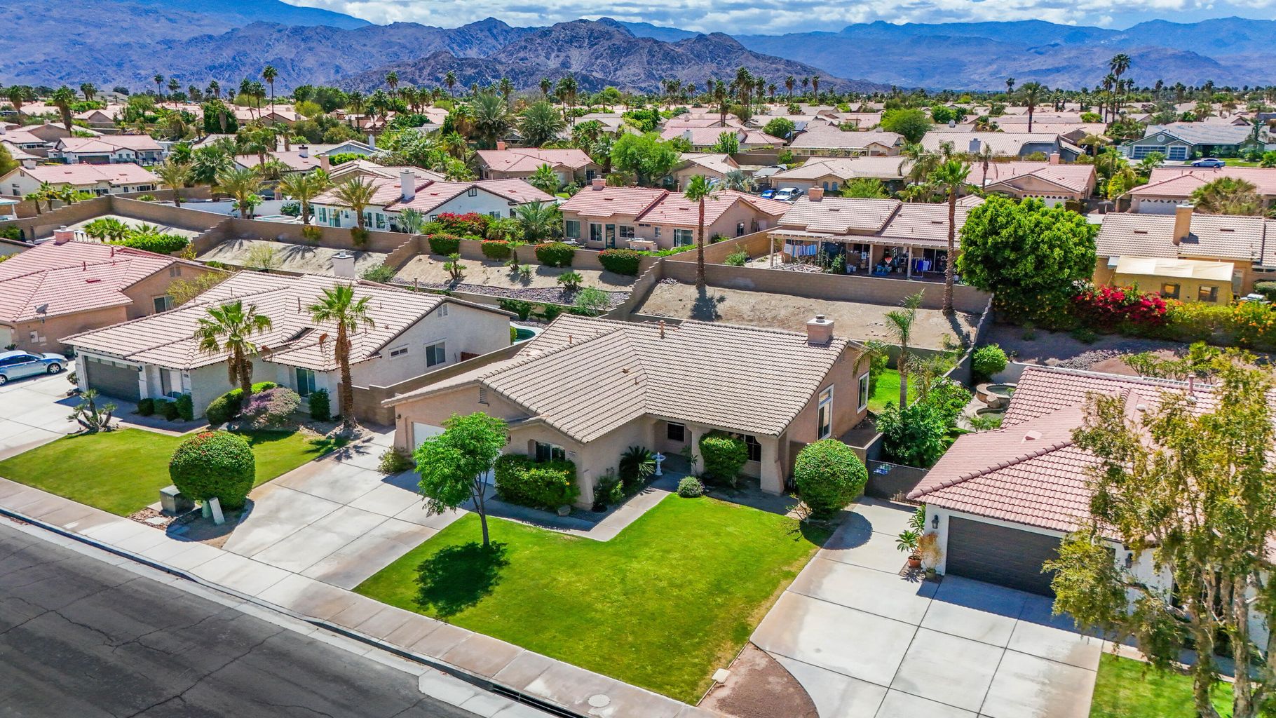 La Quinta, California, 92253, United States, 4 Bedrooms Bedrooms, ,2 BathroomsBathrooms,Residential,For Sale,1921262