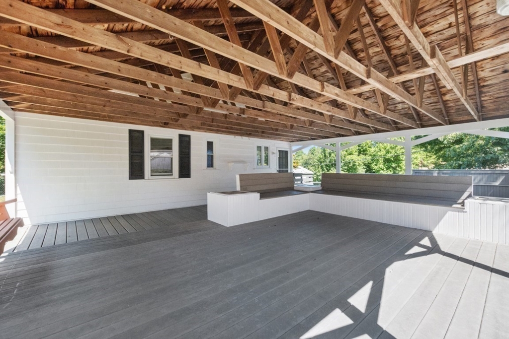 Weymouth, Massachusetts, 02190, United States, 2 Bedrooms Bedrooms, ,1 BathroomBathrooms,Residential,For Sale,1897259