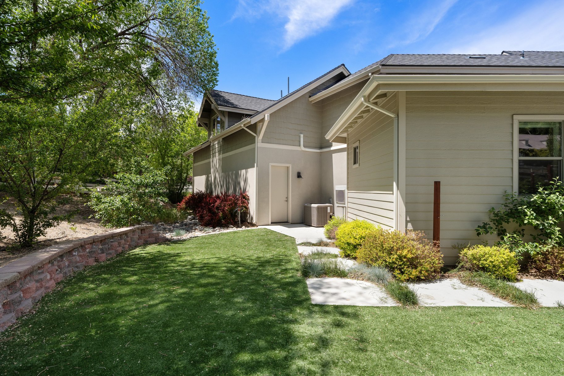  Refined living on one of Reno