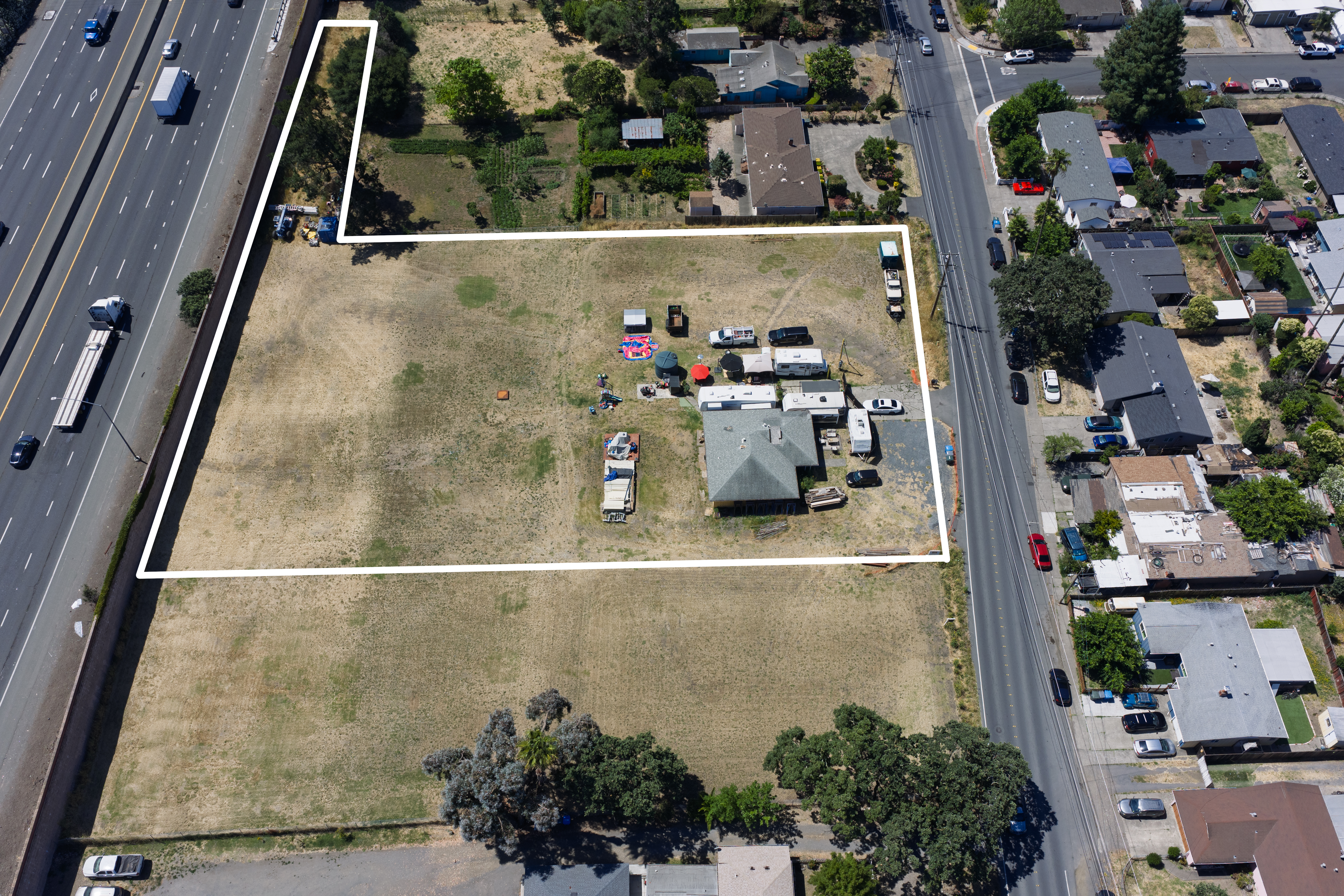 2180 Corby Avenue, Santa Rosa, CA 95407 - 物件實景