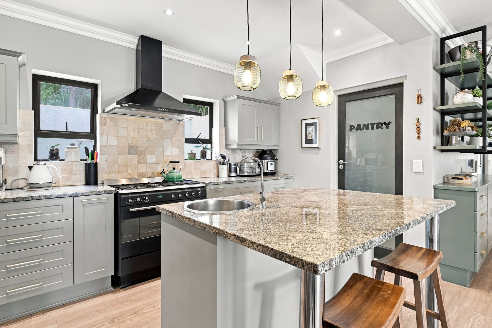  Space to Live. Room to Grow. A Lifestyle to Love in Stonehurst Mountain Estate - 物件實景