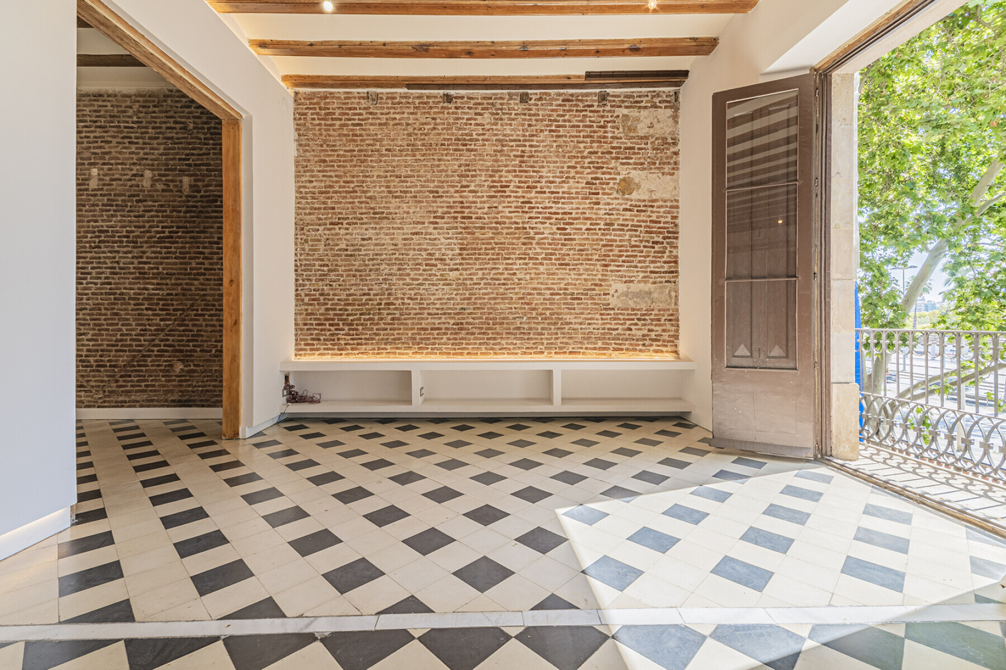  Magnificent, renovated main residence in a historic estate overlooking Port Vell - 物件實景