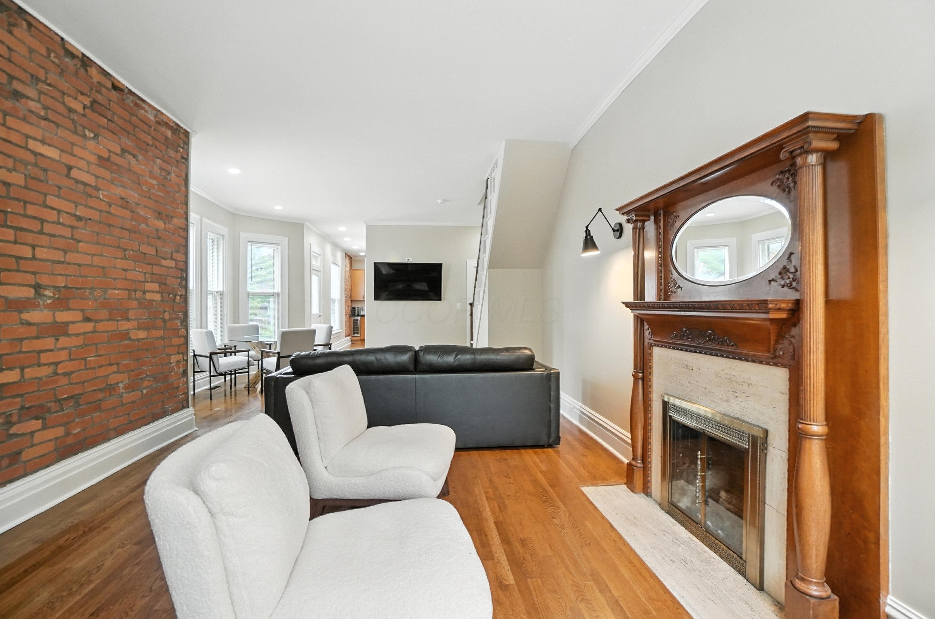 Columbus, Ohio, 43201, United States, 3 Bedrooms Bedrooms, ,4 BathroomsBathrooms,Residential,For Sale,1903753