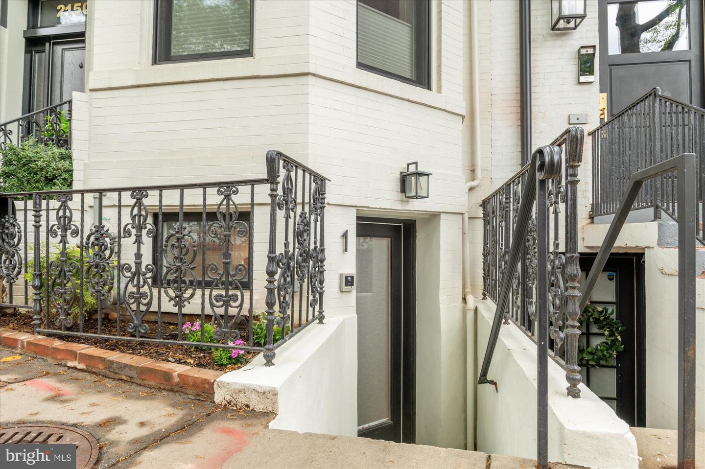 Washington, District of Columbia, 20008, United States, 2 Bedrooms Bedrooms, ,2 BathroomsBathrooms,Residential,For Sale,1776834