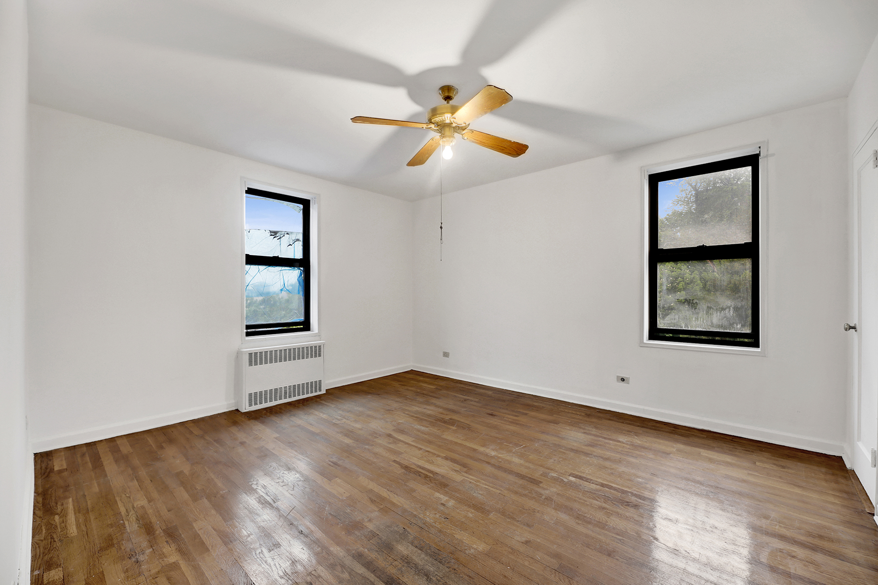 Brooklyn, New York, 11218, United States, 2 Bedrooms Bedrooms, ,1 BathroomBathrooms,Residential,For Sale,1836428