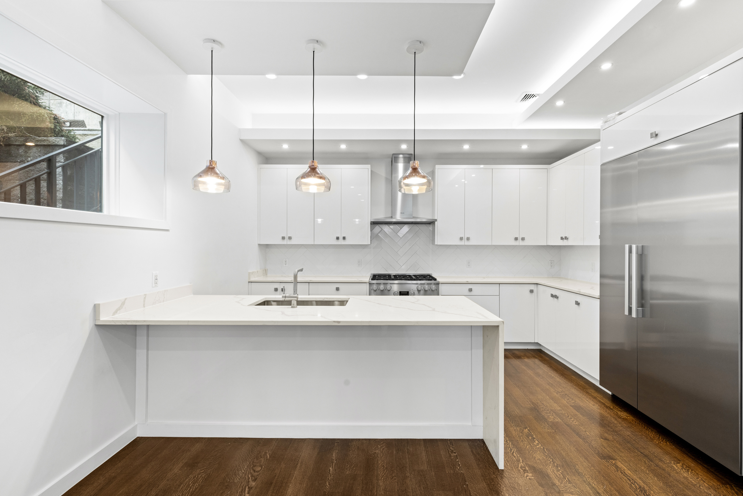  712 Undercliff Avenue, Edgewater, NJ, 07020 - 物件實景