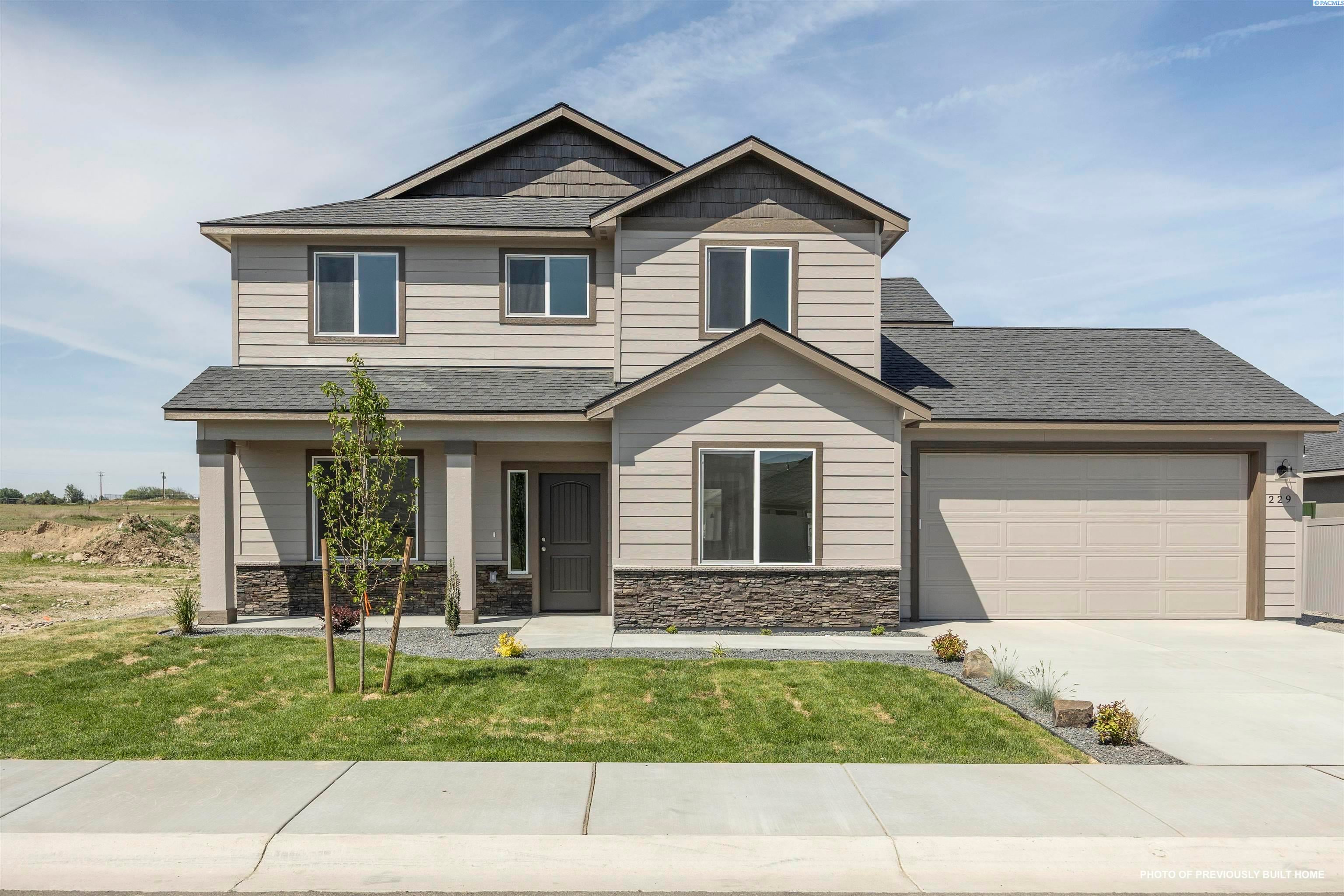 Prosser, Washington, 99350, United States, 5 Bedrooms Bedrooms, ,3 BathroomsBathrooms,Residential,For Sale,1924139