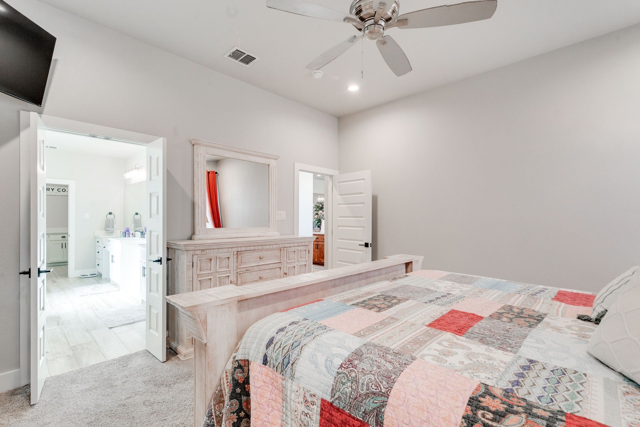 Weatherford, Texas, 76088, United States, 3 Bedrooms Bedrooms, ,2 BathroomsBathrooms,Residential,For Sale,1983909