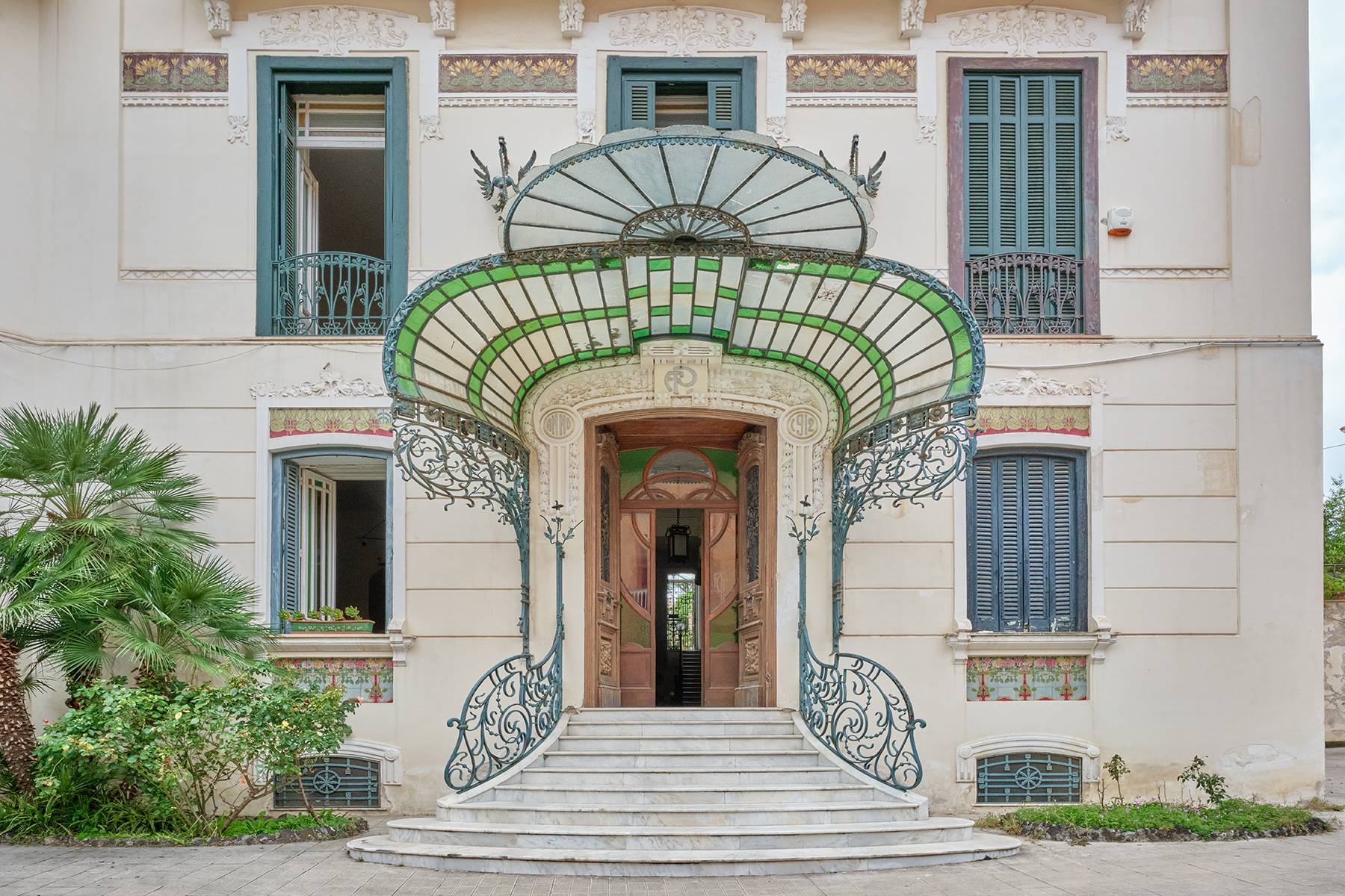 Charming art nouveau apartment in Posillipo 