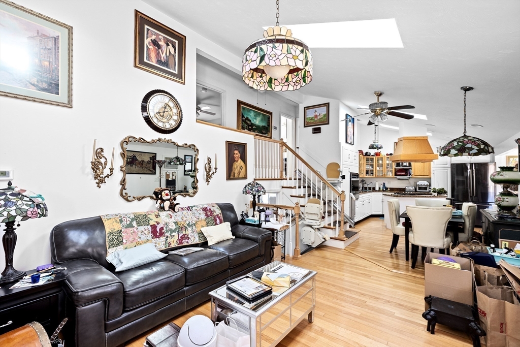 Easton, Massachusetts, 02375, United States, 3 Bedrooms Bedrooms, ,3 BathroomsBathrooms,Residential,For Sale,1975214