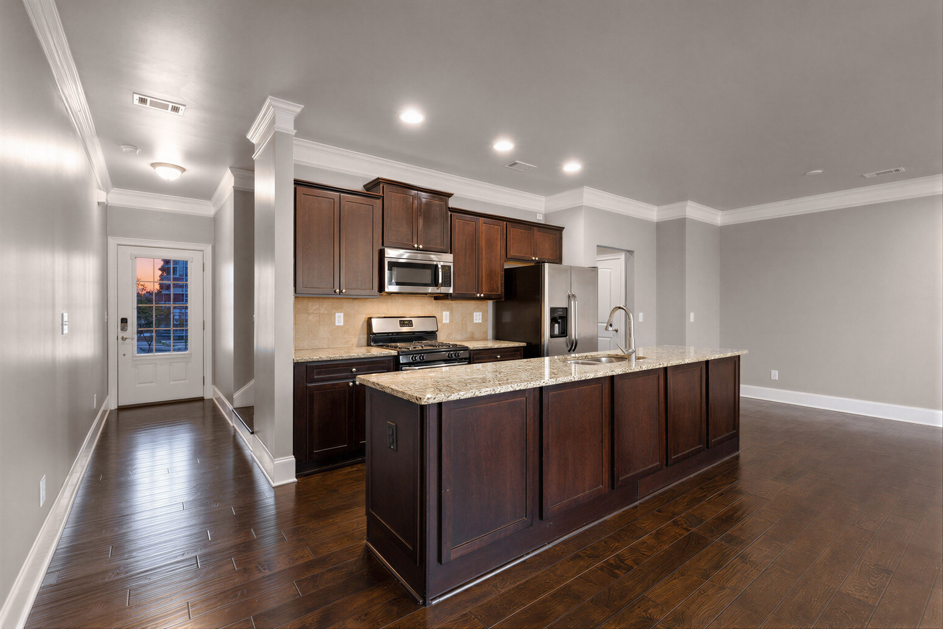  Beautiful Townhome in Fantastic Decatur Location - 物件實景