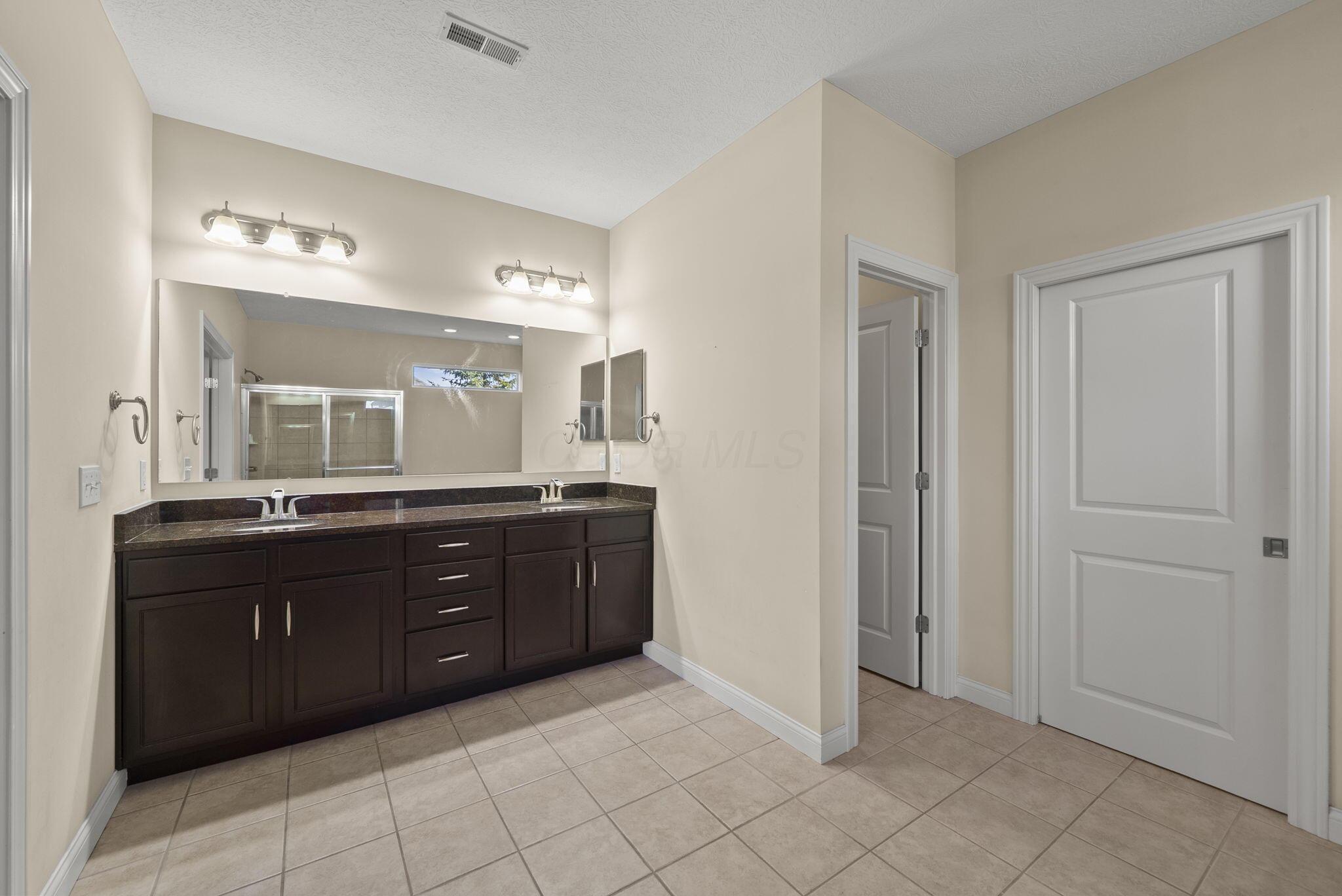 Powell, Ohio, 43065, United States, 5 Bedrooms Bedrooms, ,5 BathroomsBathrooms,Residential,For Sale,1988967