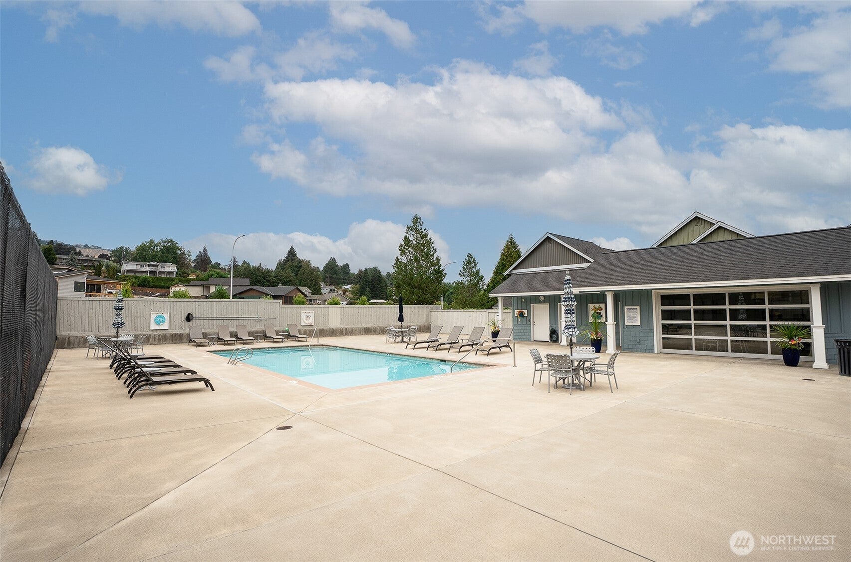 East Wenatchee, Washington, 98802, United States, 3 Bedrooms Bedrooms, ,1 BathroomBathrooms,Residential,For Sale,1934190