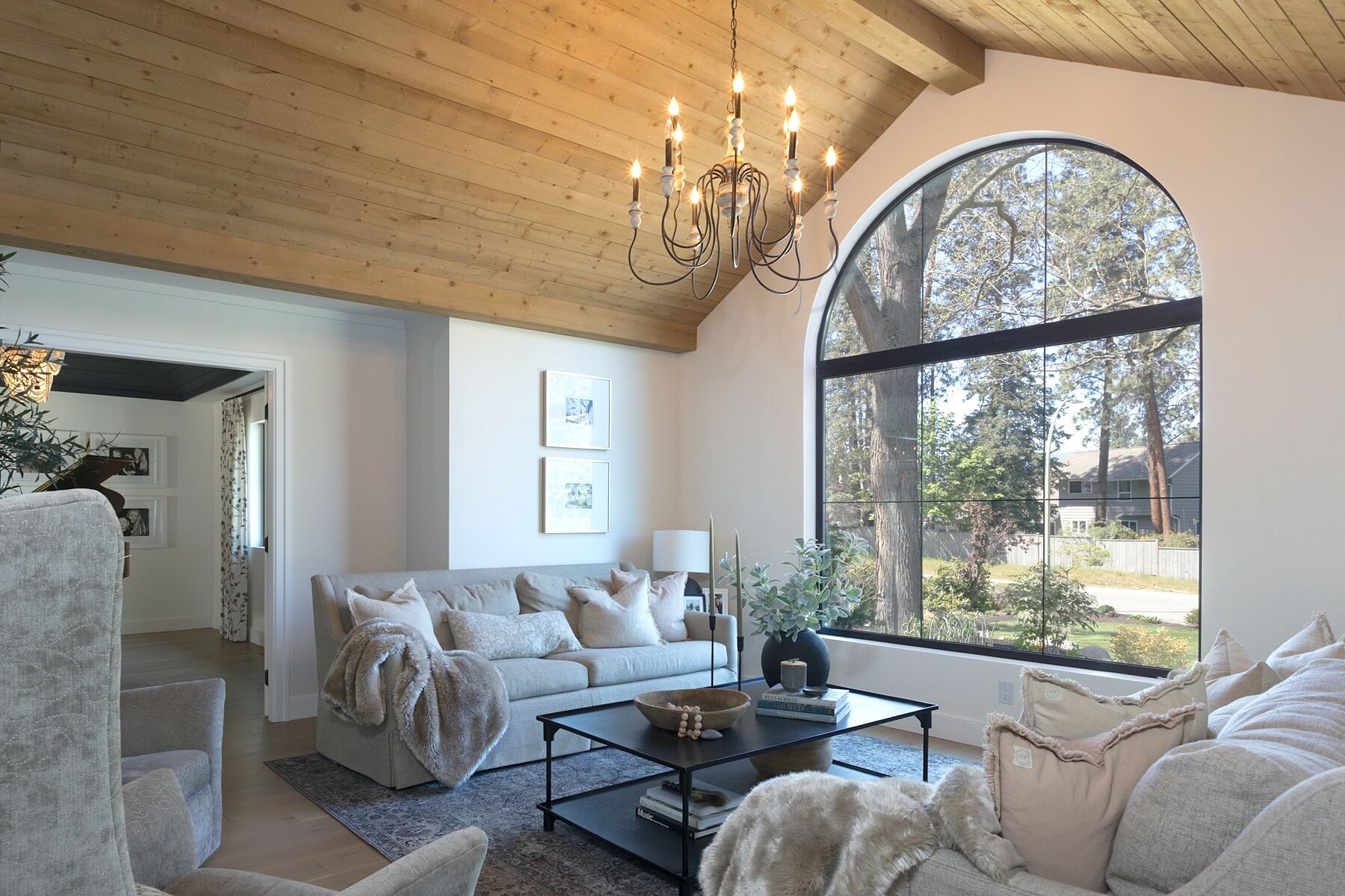  Stunning Home in East Kelowna - 物件實景