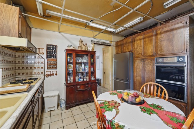 Panorama City, California, 91402, United States, 4 Bedrooms Bedrooms, ,2 BathroomsBathrooms,Residential,For Sale,1982743