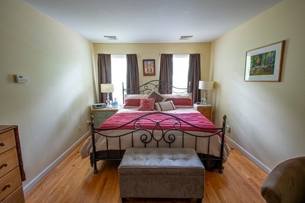 Northampton, Massachusetts, 01062, United States, 3 Bedrooms Bedrooms, ,3 BathroomsBathrooms,Residential,For Sale,1848678