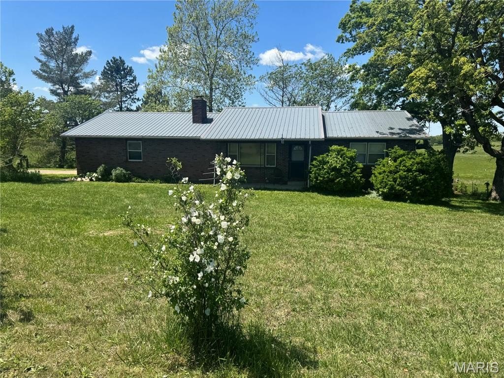 Lebanon, Missouri, 65536, United States, 5 Bedrooms Bedrooms, ,2 BathroomsBathrooms,Residential,For Sale,1922882