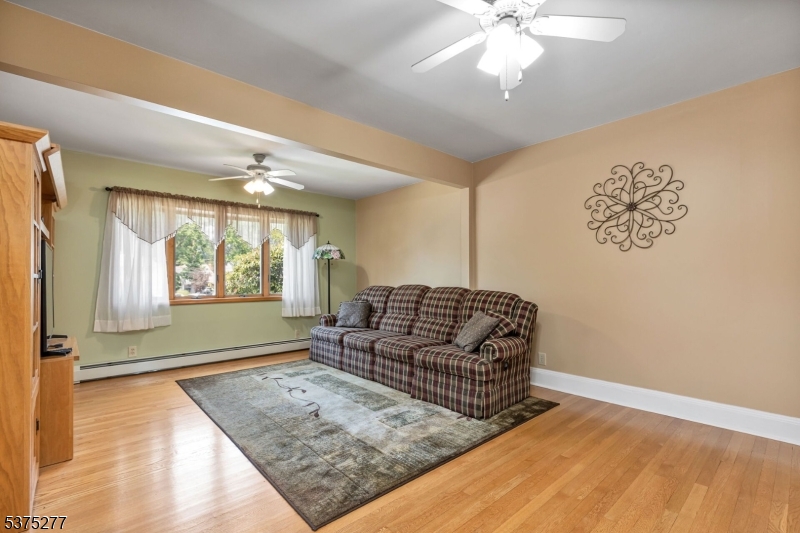 Garwood Boro, New Jersey, 07027, United States, 3 Bedrooms Bedrooms, ,2 BathroomsBathrooms,Residential,For Sale,1908282