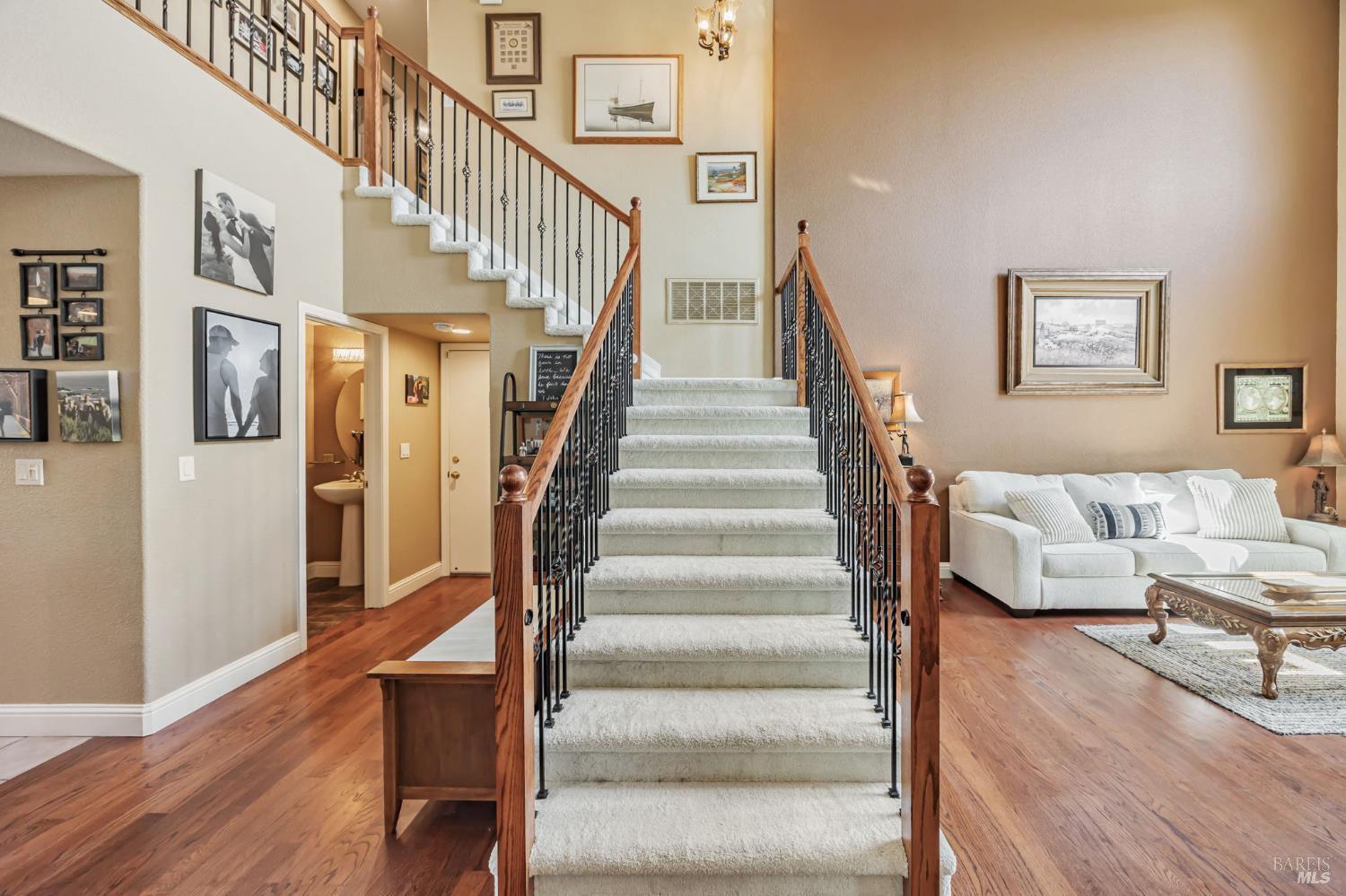 Windsor, California, 95492, United States, 4 Bedrooms Bedrooms, ,3 BathroomsBathrooms,Residential,For Sale,1942118