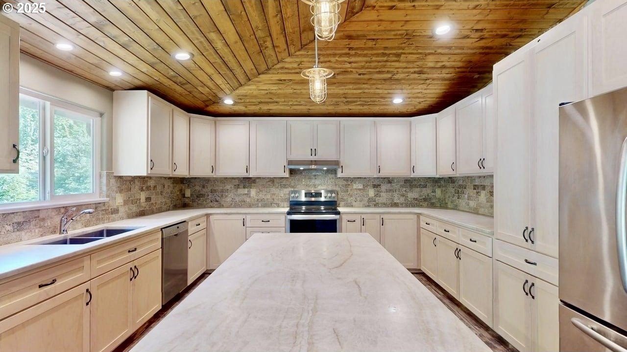 Gold Beach, Oregon, 97444, United States, 4 Bedrooms Bedrooms, ,3 BathroomsBathrooms,Residential,For Sale,1978600