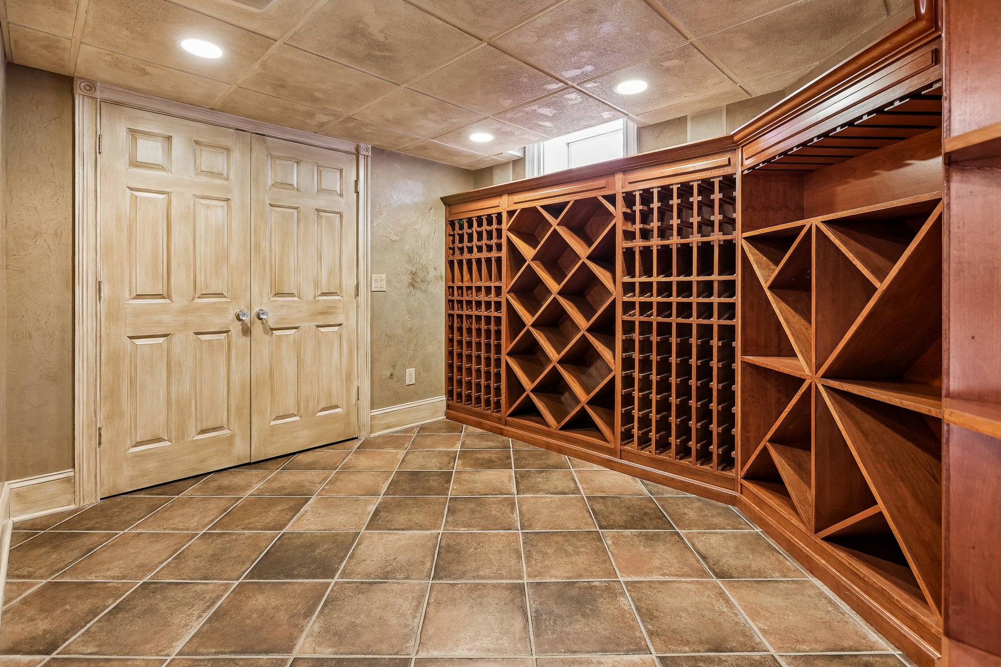  Stunning Belle Mead Estate with Private Theater, Gym, and Designer Finishes - 物件實景