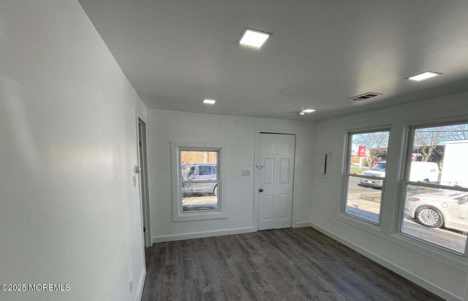 Long Branch, New Jersey, 07740, United States, 7 Bedrooms Bedrooms, ,4 BathroomsBathrooms,Residential,For Sale,1981618