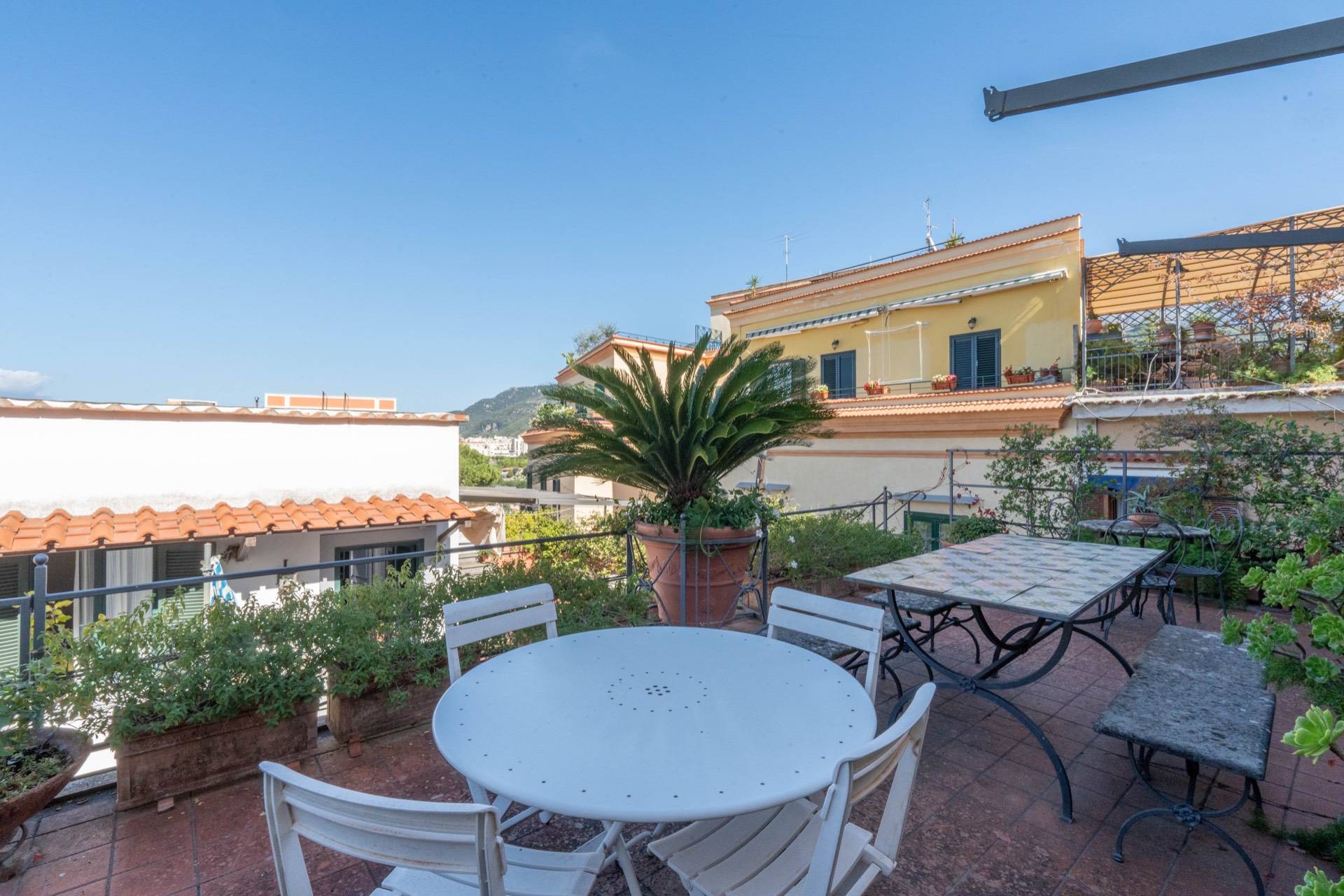 piazza seiano, Vico Equense, Napoli, 80069, IT, 4 Bedrooms Bedrooms, ,4 BathroomsBathrooms,Residential,For Sale,piazza seiano,1629621