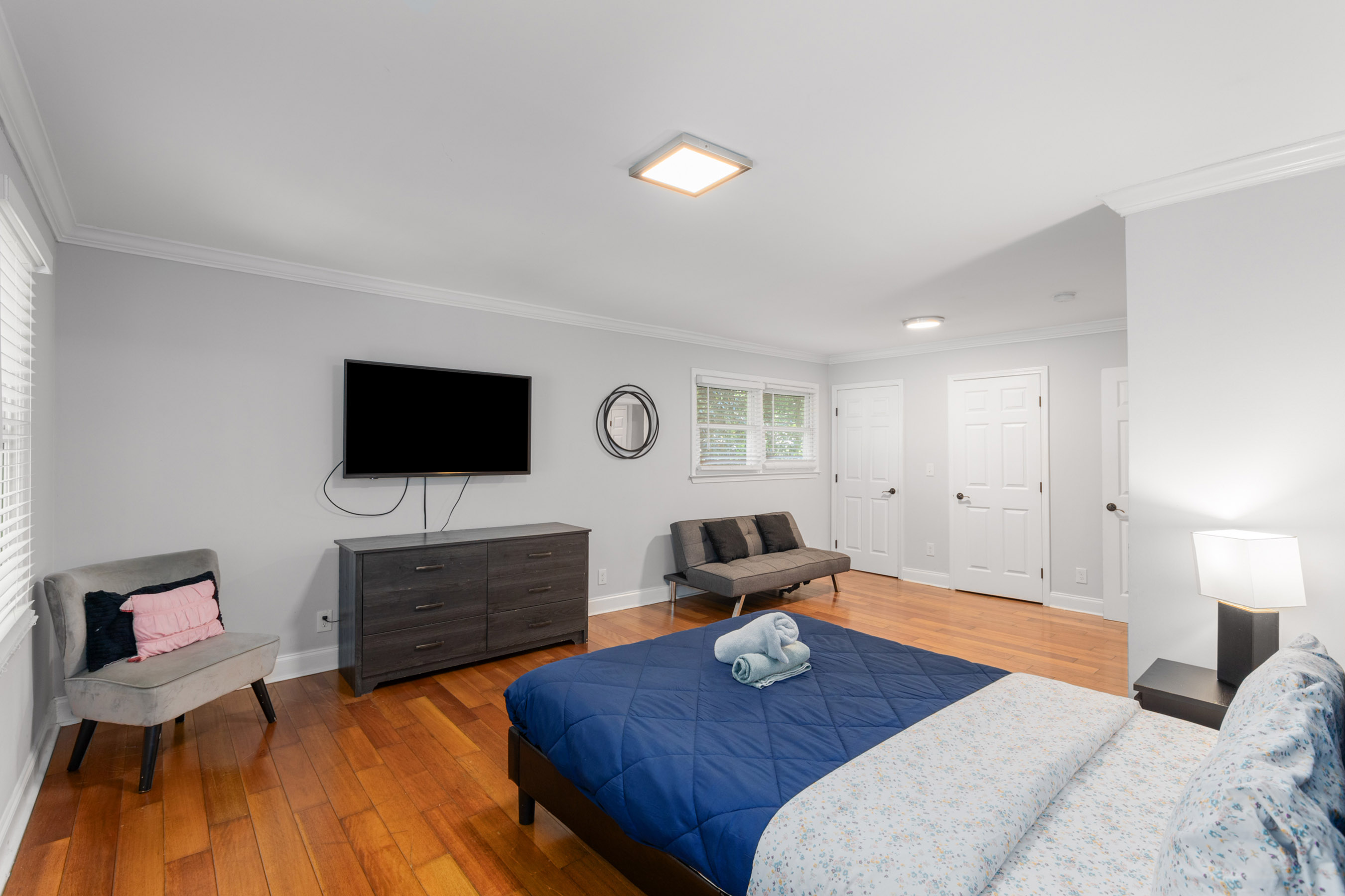  Beautifully Updated Four Bedroom Home on a Peaceful Cul-de-sac - 物件實景