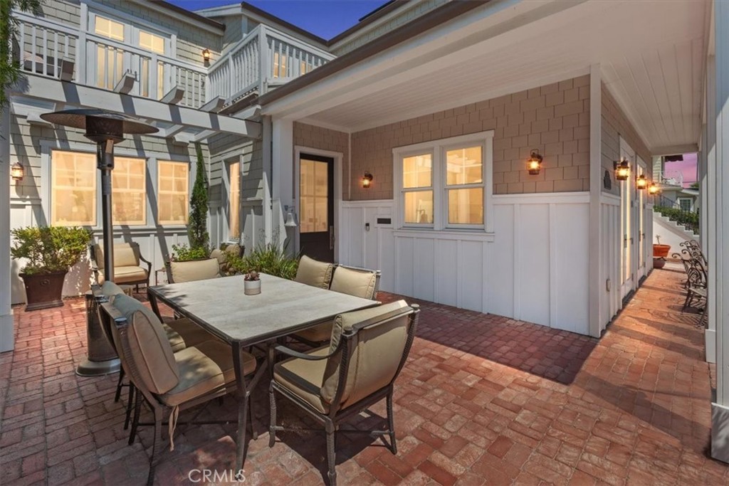 Long Beach, California, 90803, United States, 5 Bedrooms Bedrooms, ,4 BathroomsBathrooms,Residential,For Sale,1916985