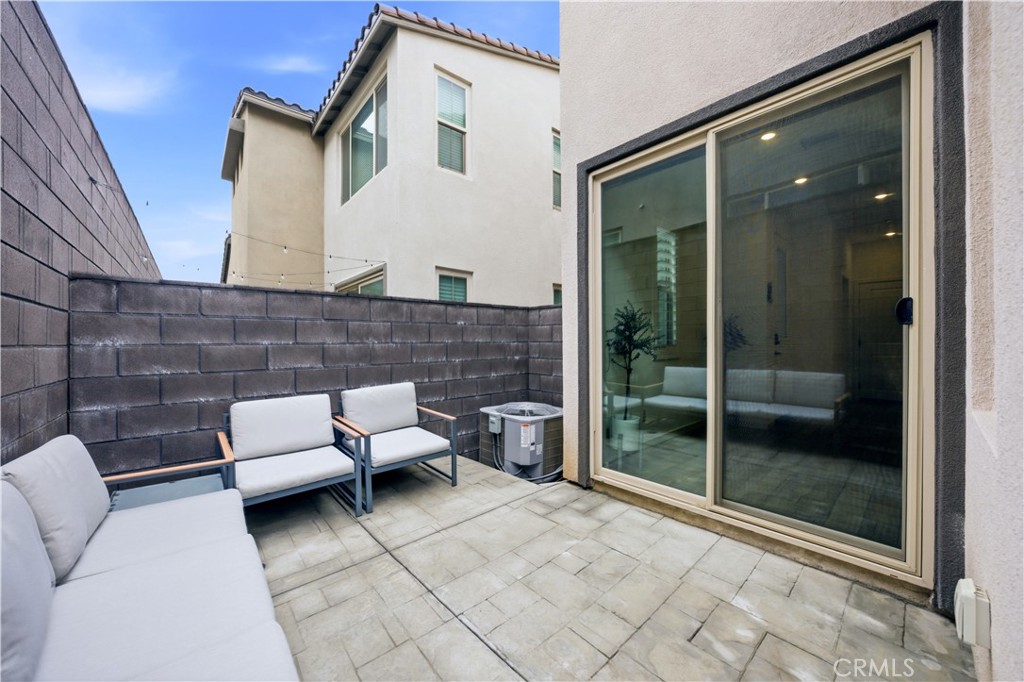 Fontana, California, 92336, United States, 3 Bedrooms Bedrooms, ,2 BathroomsBathrooms,Residential,For Sale,2037862