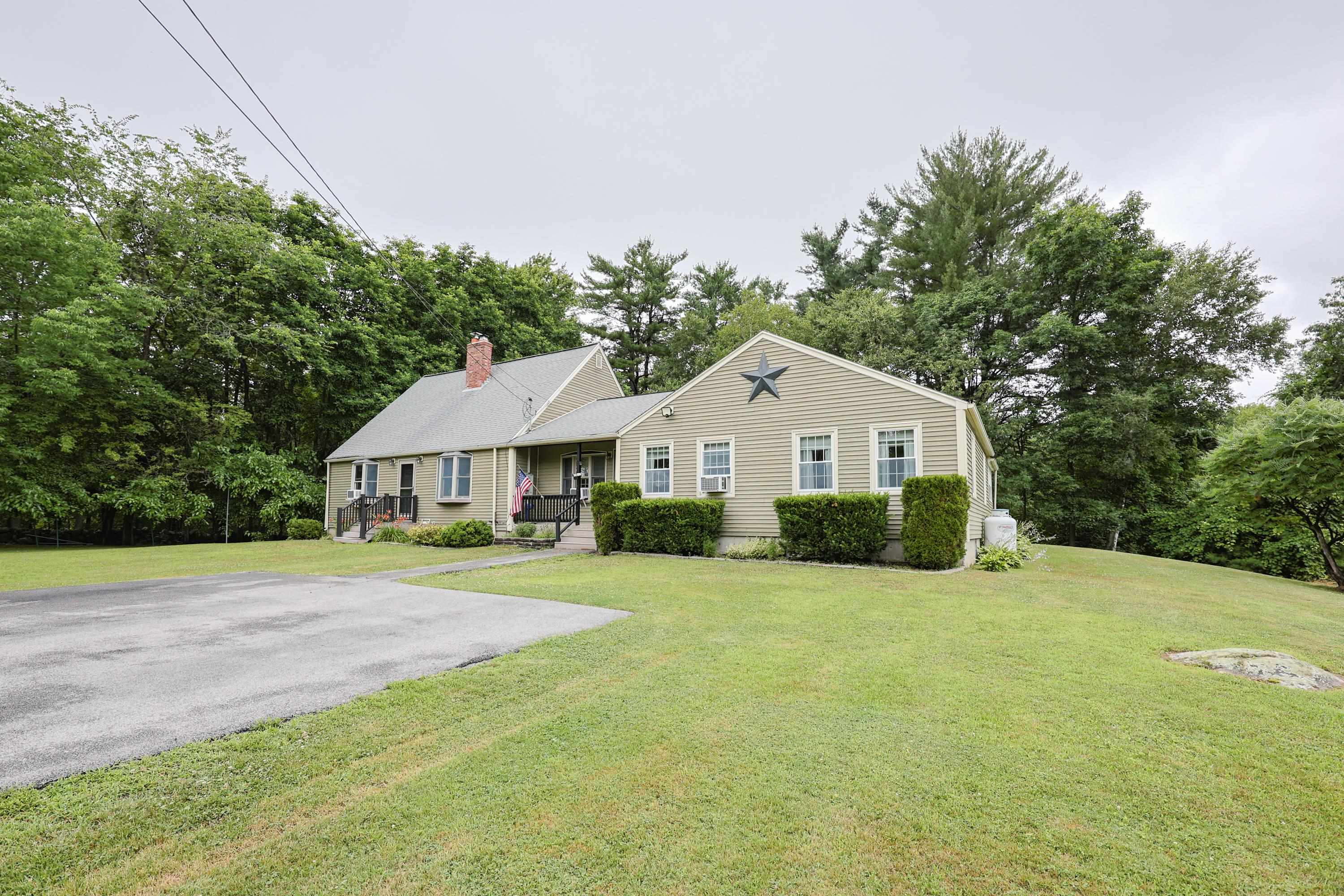 Hampstead, New Hampshire, 03826, United States, 4 Bedrooms Bedrooms, ,2 BathroomsBathrooms,Residential,For Sale,1890507