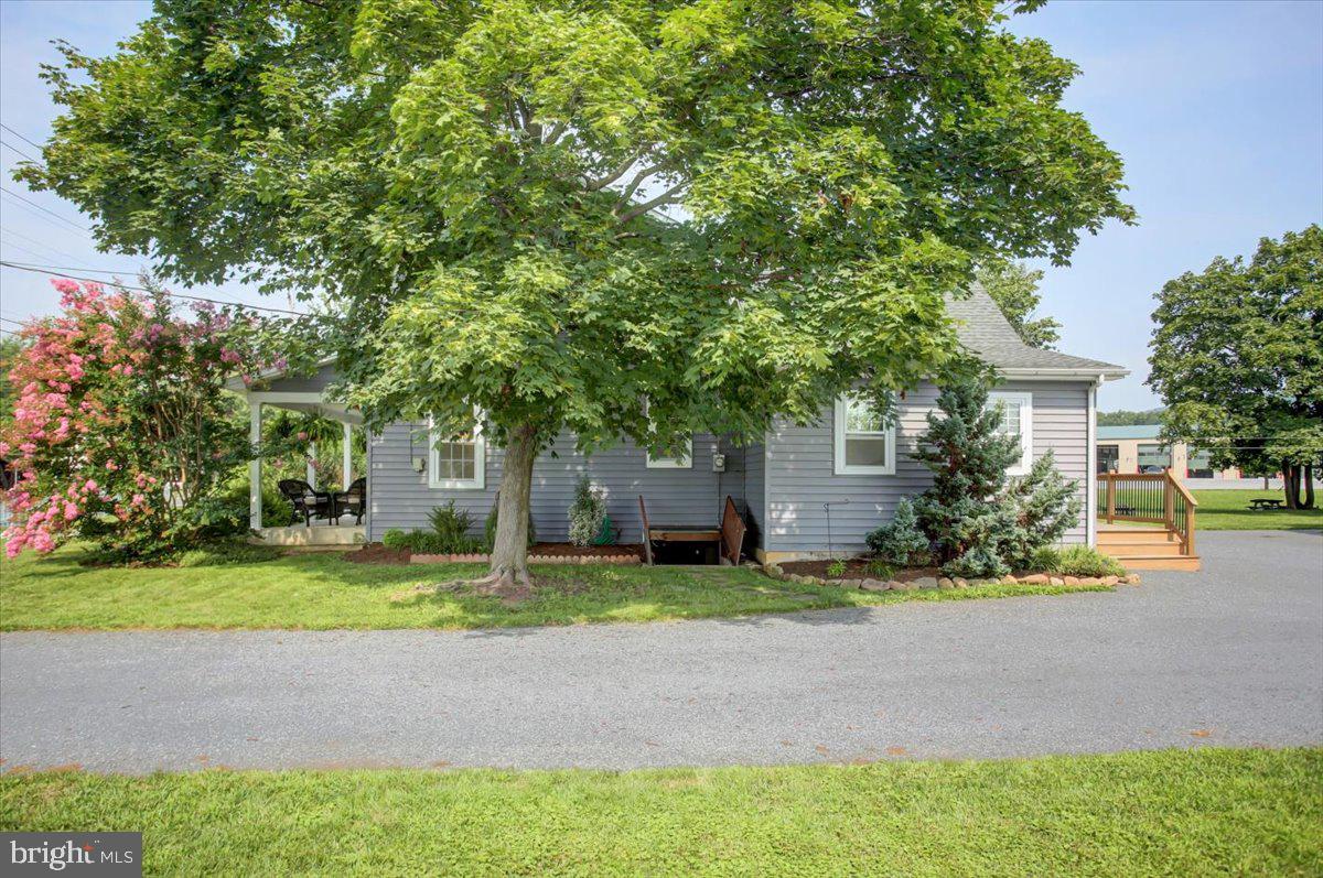 Orrstown, Pennsylvania, 17244, United States, 4 Bedrooms Bedrooms, ,2 BathroomsBathrooms,Residential,For Sale,1906124