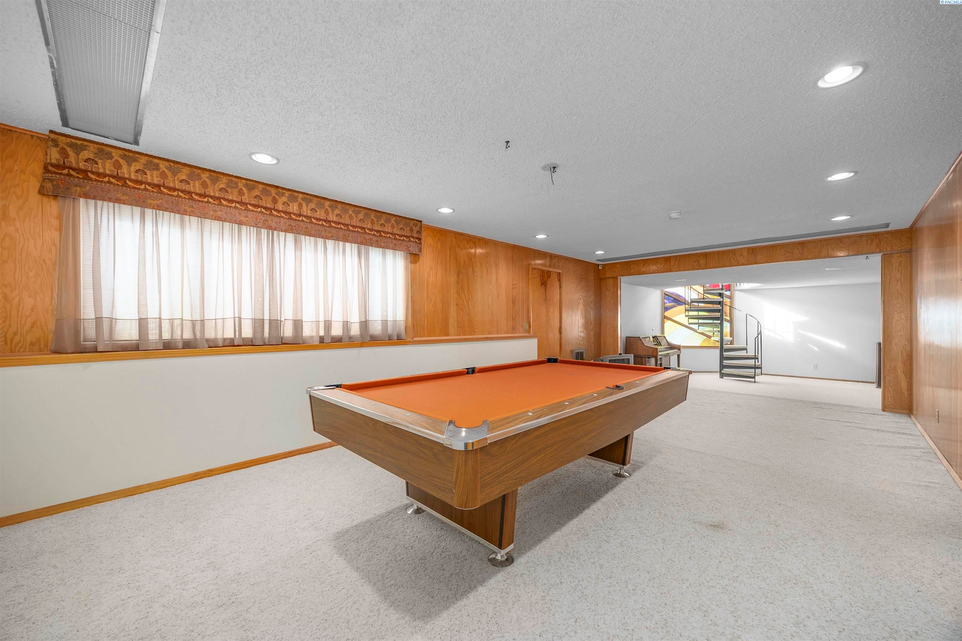 Sunnyside, Washington, 98944, United States, 3 Bedrooms Bedrooms, ,3 BathroomsBathrooms,Residential,For Sale,1973800