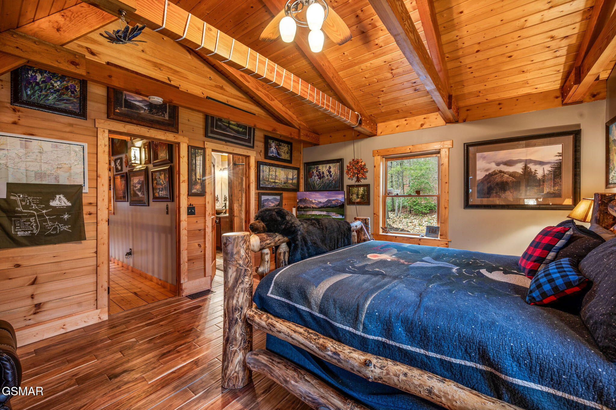 Walland, Tennessee, 37886, United States, 3 Bedrooms Bedrooms, ,4 BathroomsBathrooms,Residential,For Sale,1915065
