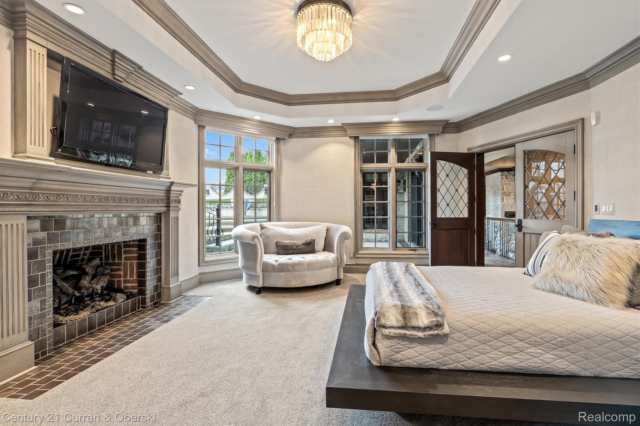 Northville, Michigan, 48168, United States, 4 Bedrooms Bedrooms, ,7 BathroomsBathrooms,Residential,For Sale,2038864