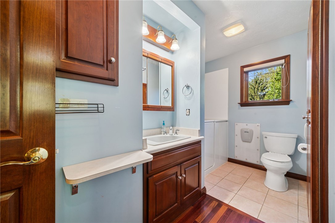 North Huntingdon, Pennsylvania, 15642, United States, 3 Bedrooms Bedrooms, ,3 BathroomsBathrooms,Residential,For Sale,1980425