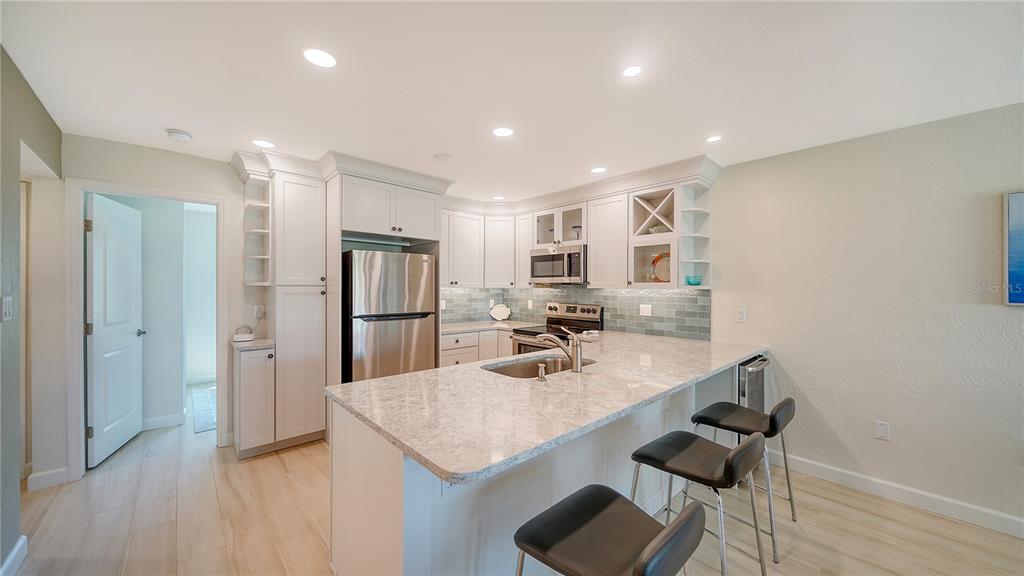 Longboat Key, Florida, 34228, United States, 2 Bedrooms Bedrooms, ,2 BathroomsBathrooms,Residential,For Sale,1993479