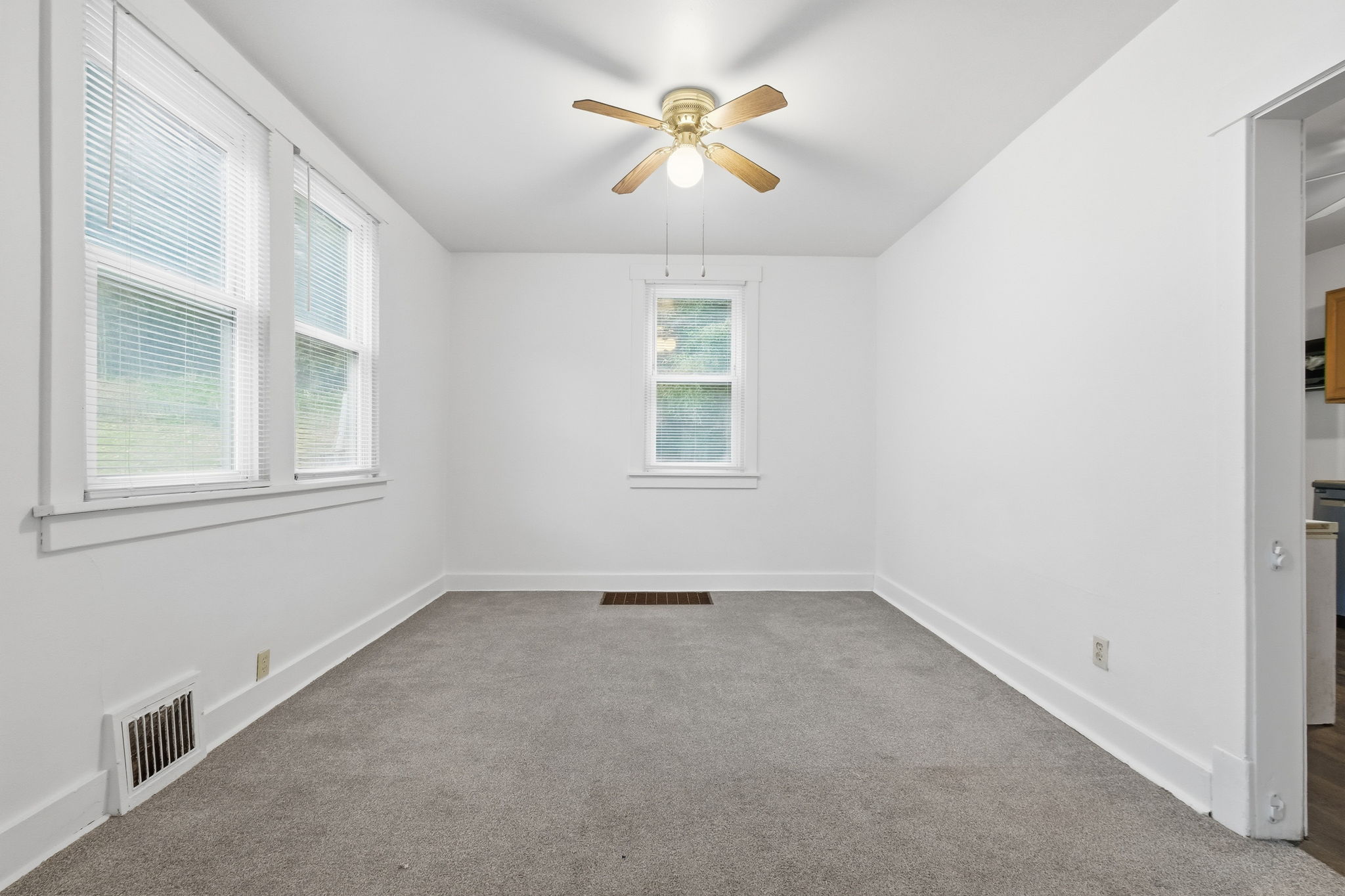  1264 Grove Road, Pittsburgh, PA 15234 - 物件實景