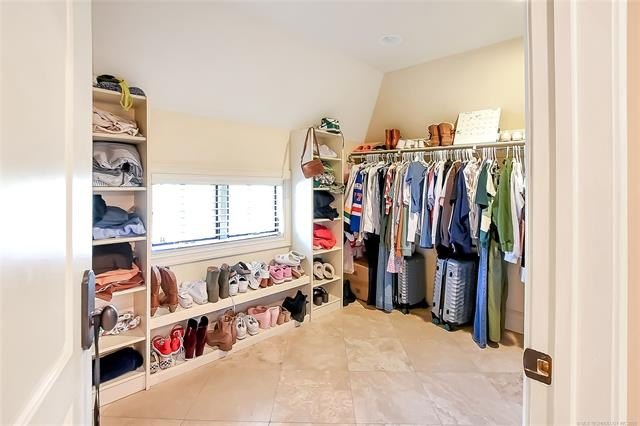 Tahlequah, Oklahoma, 74464, United States, 5 Bedrooms Bedrooms, ,5 BathroomsBathrooms,Residential,For Sale,1982771