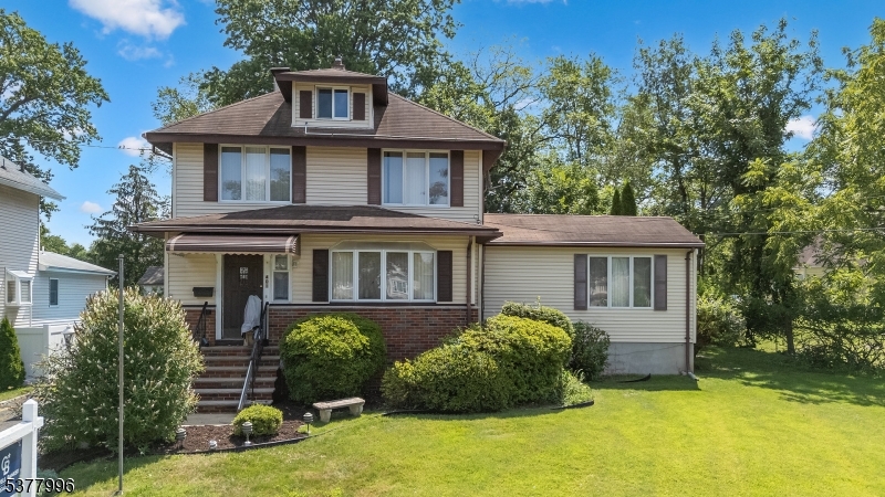 Garwood Boro, New Jersey, 07027, United States, 4 Bedrooms Bedrooms, ,2 BathroomsBathrooms,Residential,For Sale,1918141