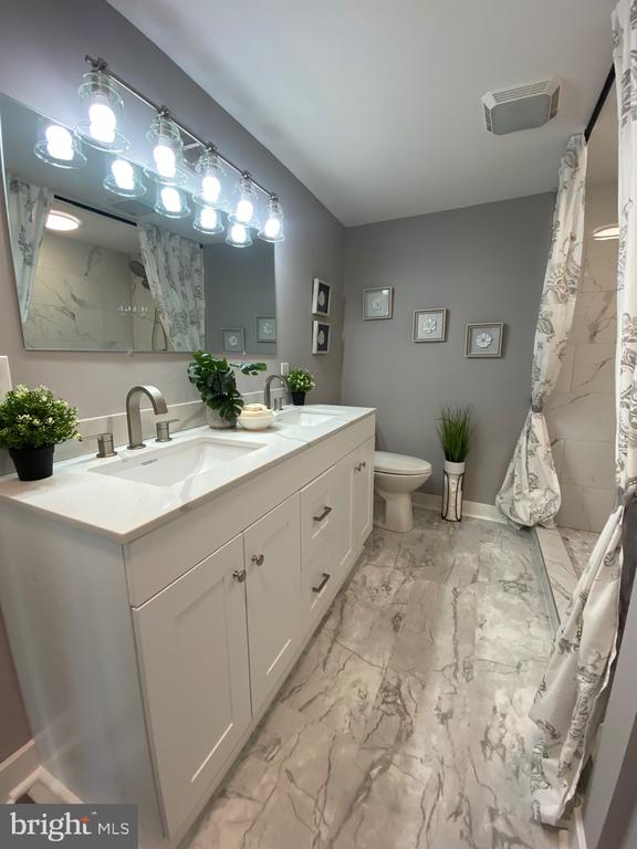 Fredericksburg, Virginia, 22401, United States, 4 Bedrooms Bedrooms, ,3 BathroomsBathrooms,Residential,For Sale,1916037