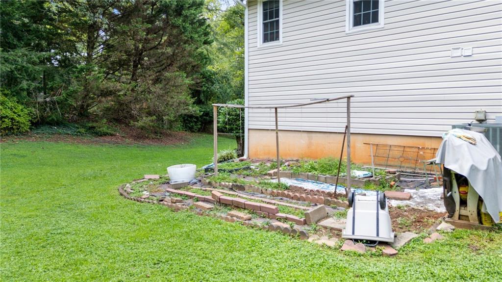 Cumming, Georgia, 30041, United States, 4 Bedrooms Bedrooms, ,3 BathroomsBathrooms,Residential,For Sale,1981336