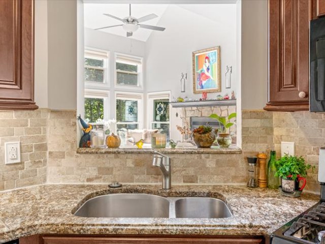 Fort Mill, South Carolina, 29708, United States, 4 Bedrooms Bedrooms, ,3 BathroomsBathrooms,Residential,For Sale,1977828