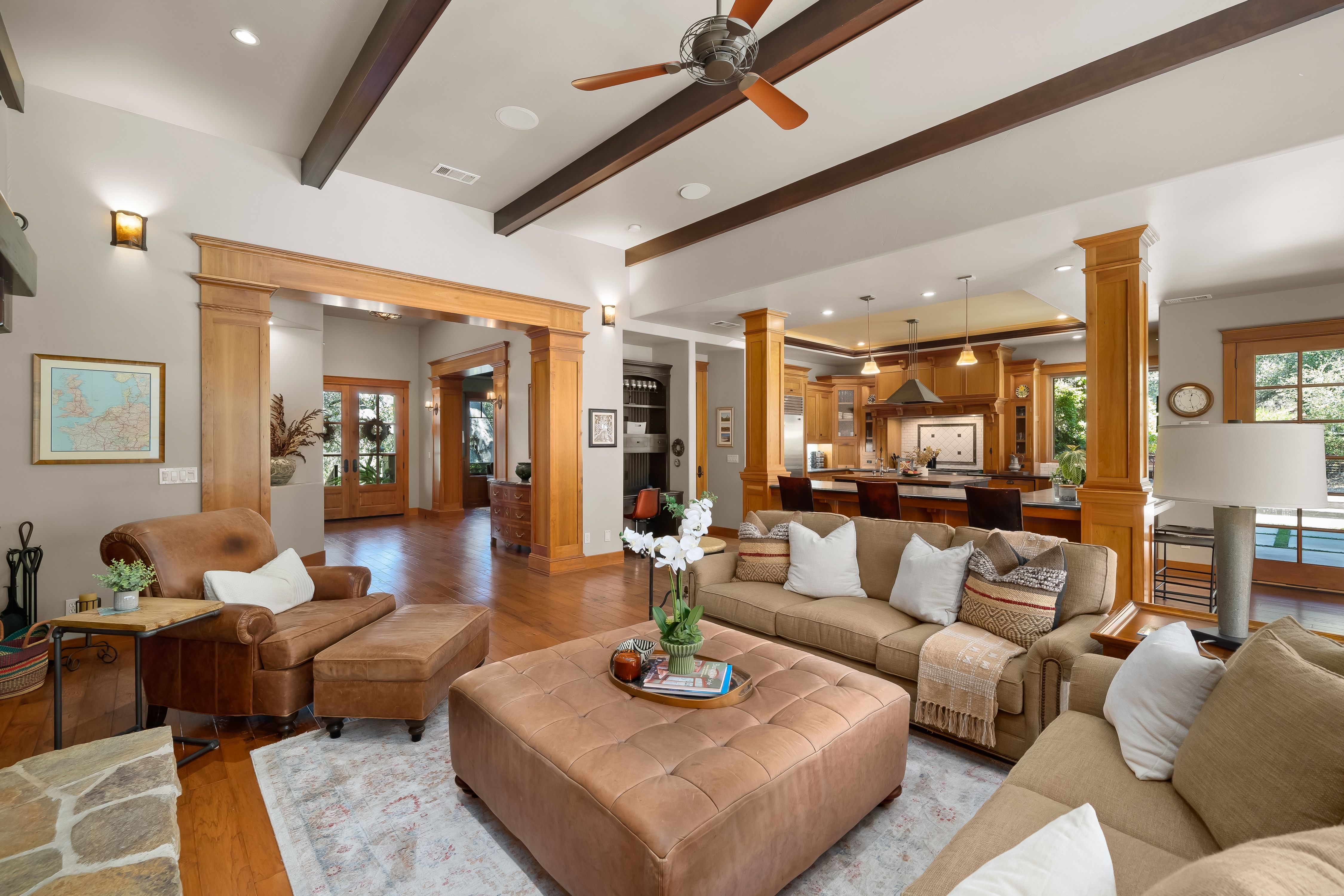  Timeless Craftsman Estate with Resort-Style Outdoor Living - 物件實景