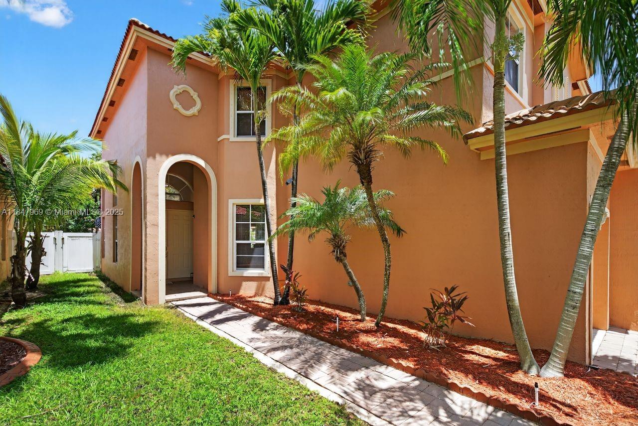Homestead, Florida, 33033, United States, 7 Bedrooms Bedrooms, ,3 BathroomsBathrooms,Residential,For Sale,1903870