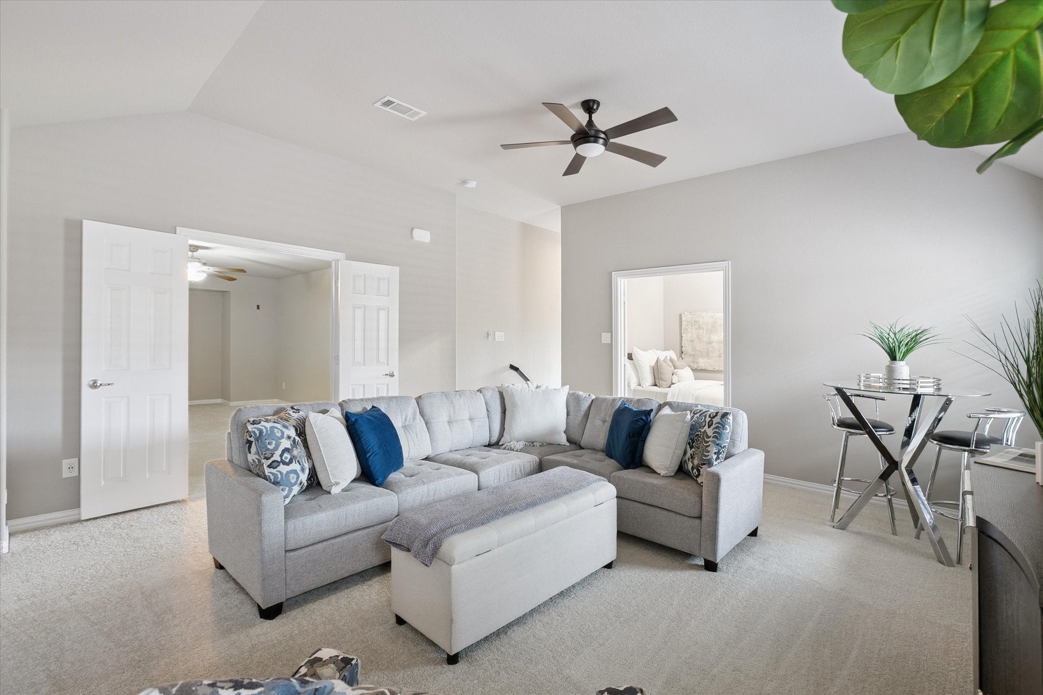 North Richland Hills, Texas, 76182, United States, 4 Bedrooms Bedrooms, ,2 BathroomsBathrooms,Residential,For Sale,1979641