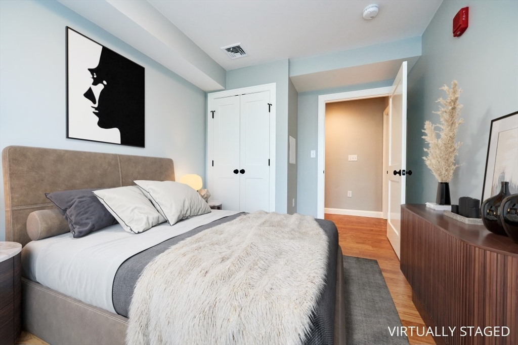 Boston, Massachusetts, 02128, United States, 2 Bedrooms Bedrooms, ,2 BathroomsBathrooms,Residential,For Sale,1868682